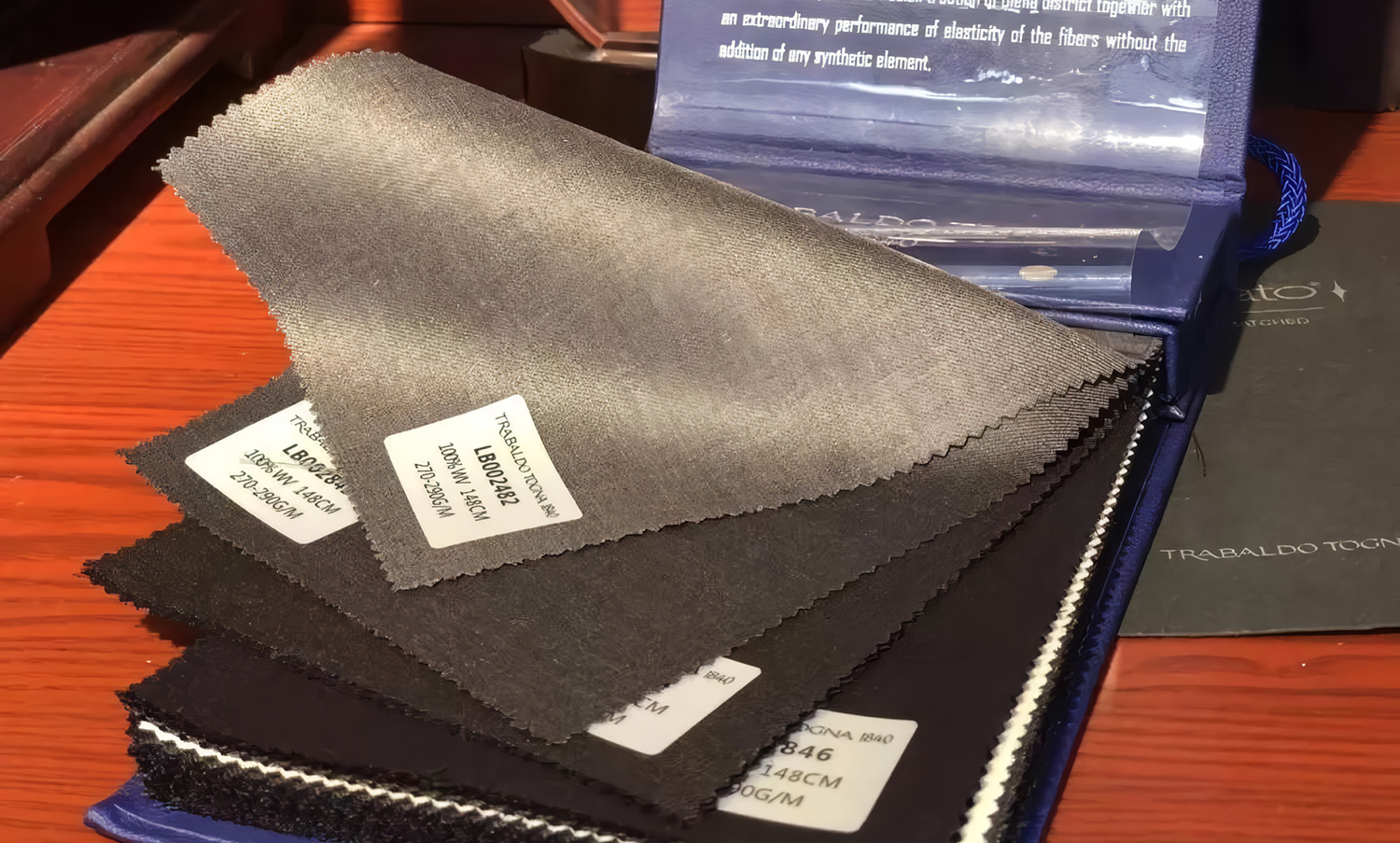 UPPERディスプレイ