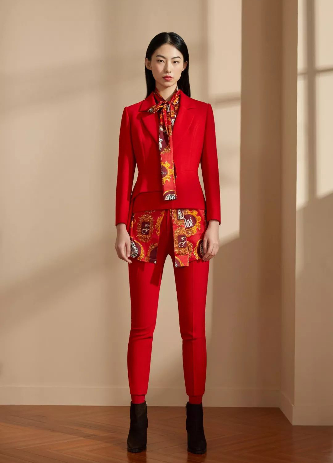 レディススーツ