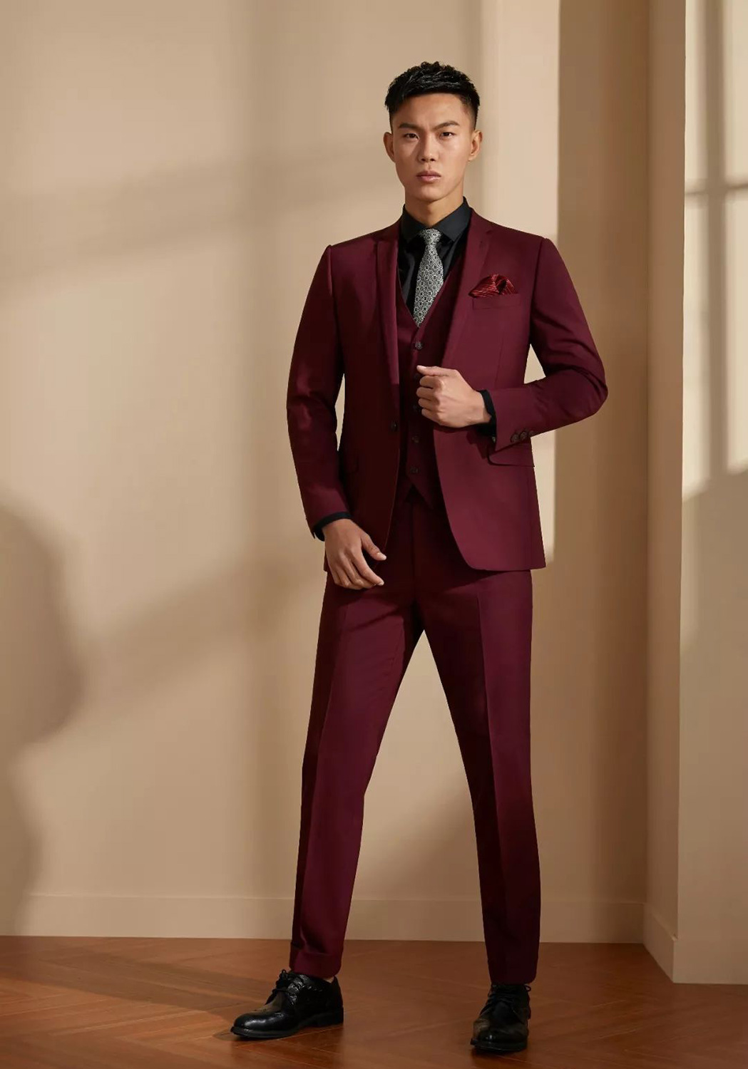 カラードスーツ